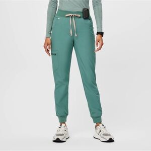 Figs women's Eucalyptus FREEx™ Lined Zamora™ High Waisted - Jogger Scrub Pants